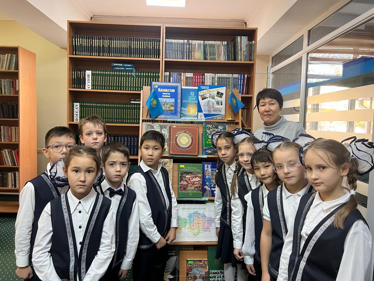 23 қазан күні мектеп кітапханасында ЮНЕСКО-ның Халықаралық мектеп кітапханалары айы аясында "қазақ халқының ертегілерін дауыстап оқу" атты іс-шара өтті.
